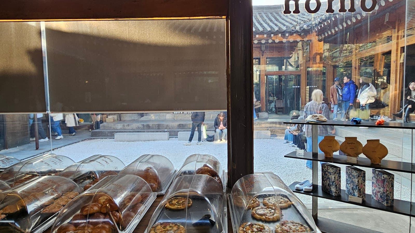 首尔7家安静工作咖啡馆：设计如何塑造专注力