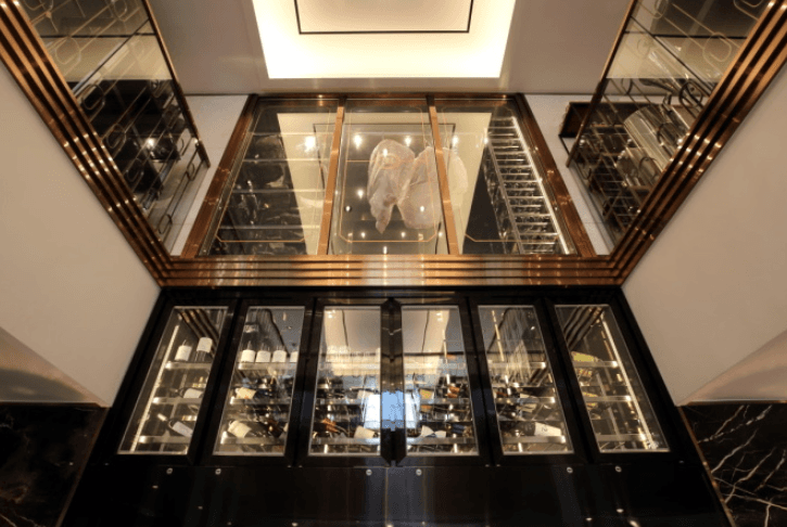 ボーン・アンド・ブレッド