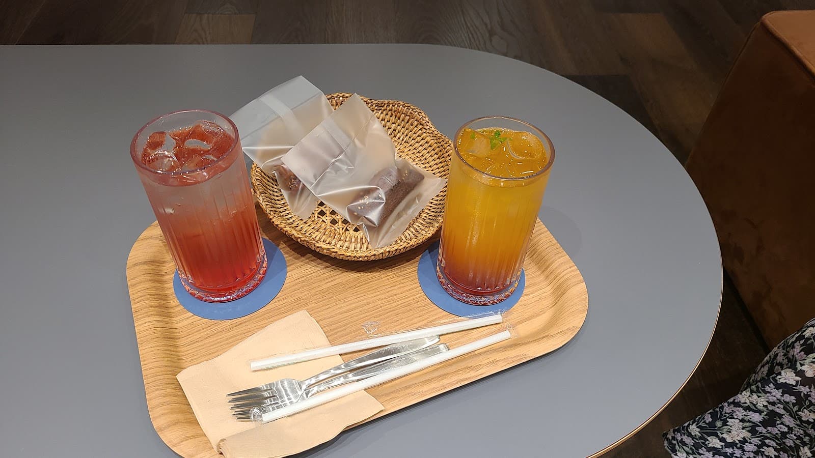 カフェ コンマ 合成店 2