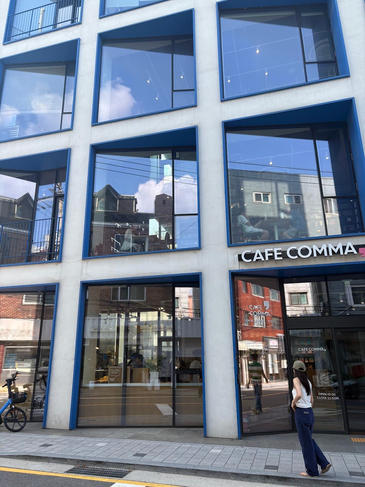 カフェ コンマ 合成店 3