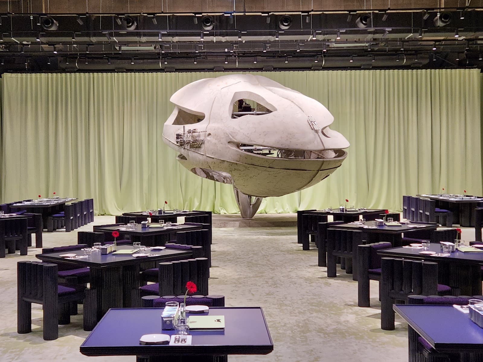 2026년 성수동 디자인 카페 7곳: 공간이 말하는 것들