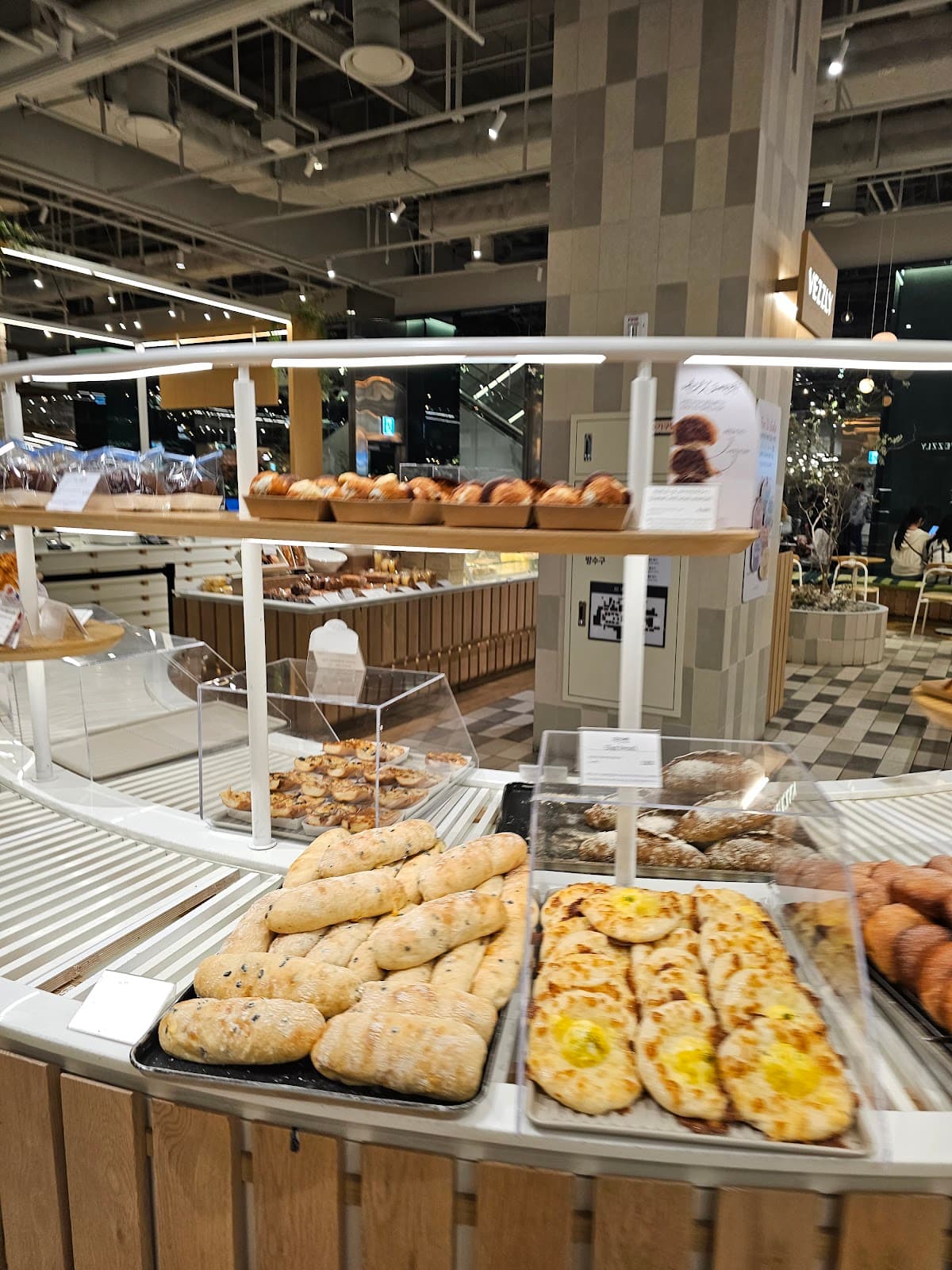 现代百货 首尔店 4