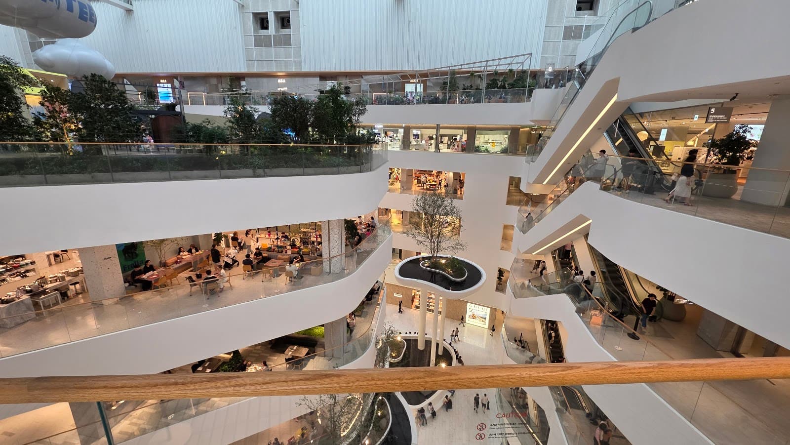 现代百货 首尔店 5